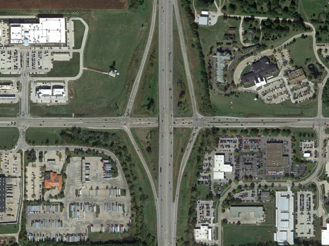 I-80/I-35 @ Hickman Road - Diverging Diamond Interchange